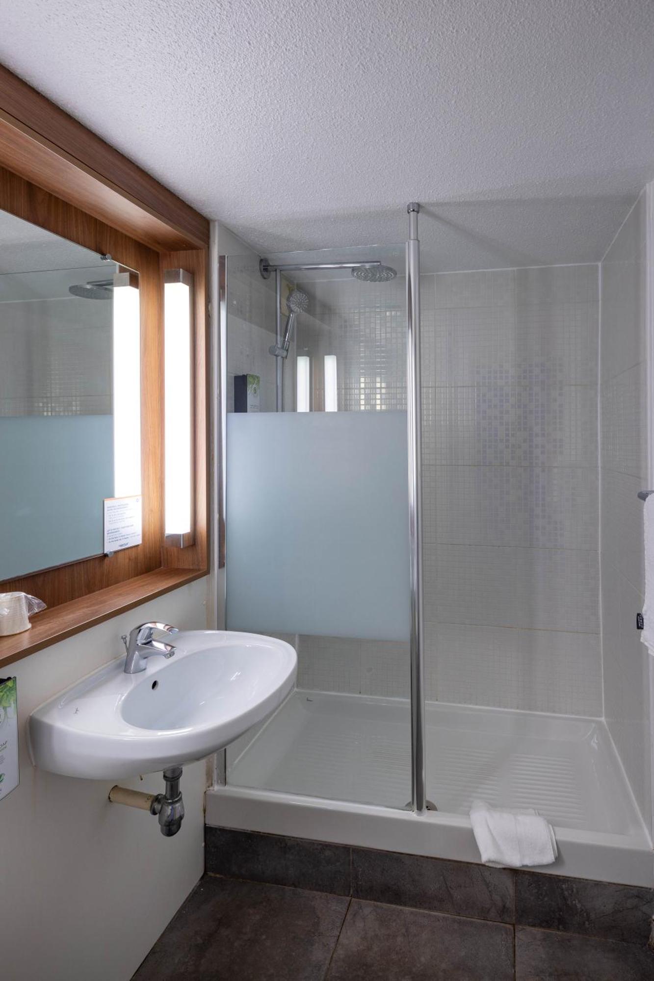Hotel Noemys Arles Zewnętrze zdjęcie