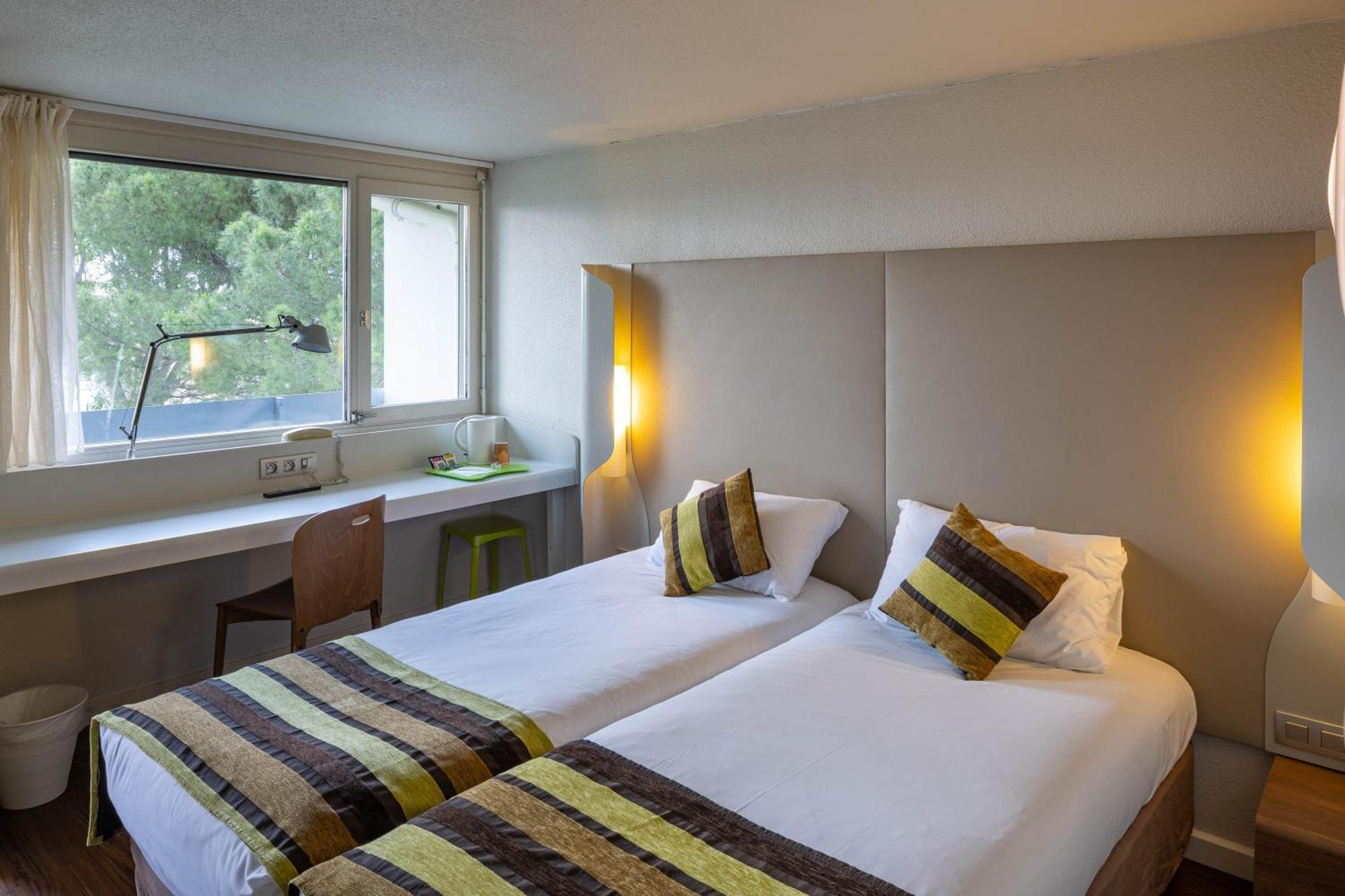 Hotel Noemys Arles Zewnętrze zdjęcie
